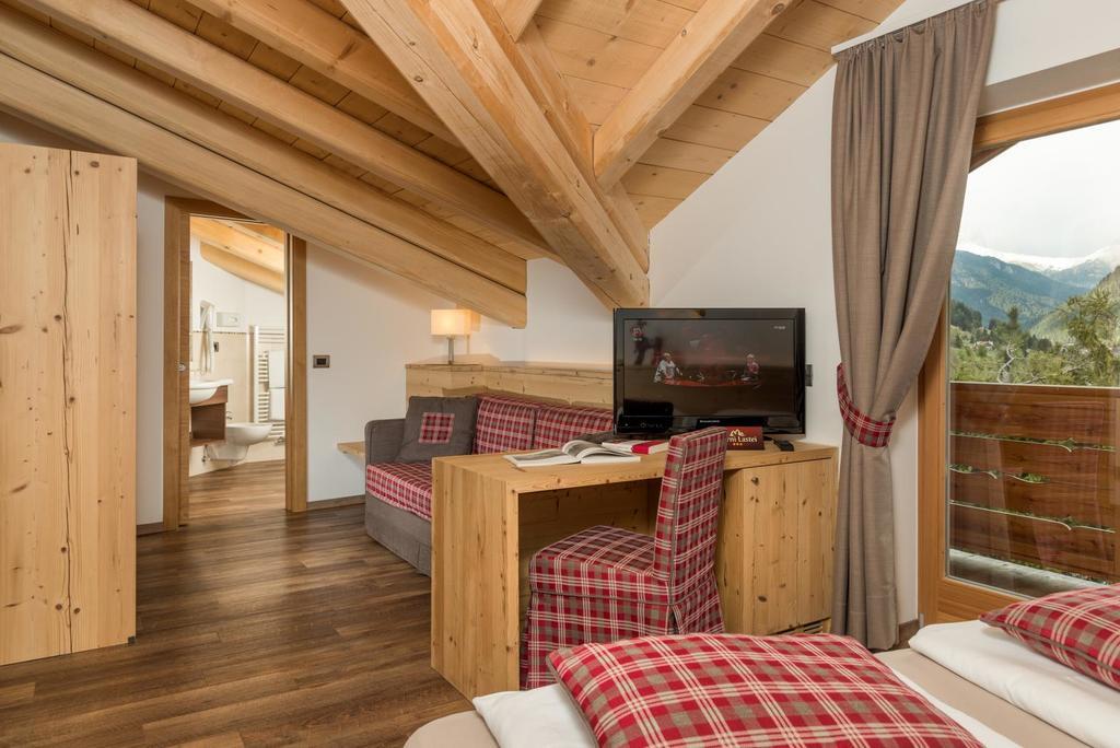 Hotel Garni Lastei Pozza di Fassa Ngoại thất bức ảnh