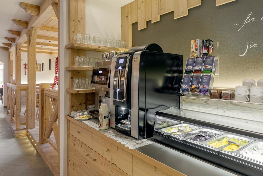 Hotel Garni Lastei Pozza di Fassa Ngoại thất bức ảnh