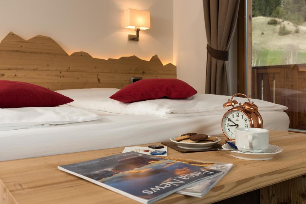Hotel Garni Lastei Pozza di Fassa Ngoại thất bức ảnh