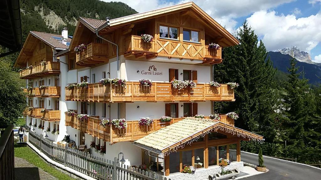 Hotel Garni Lastei Pozza di Fassa Ngoại thất bức ảnh